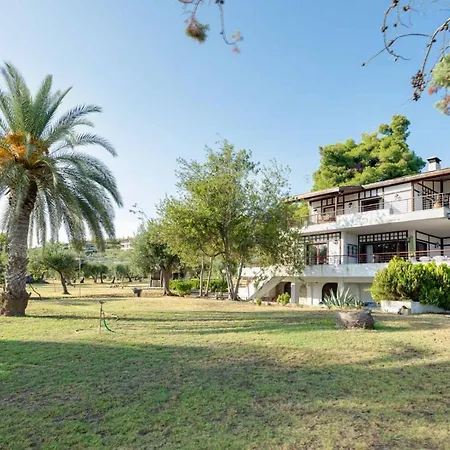 Malt Beachfront Villa *